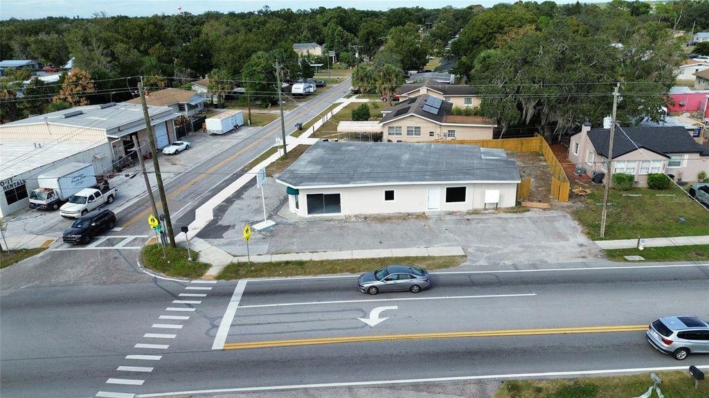 Photo of 2595 Avenue G NW, Winter Haven, FL 33880 (MLS # P4937265)