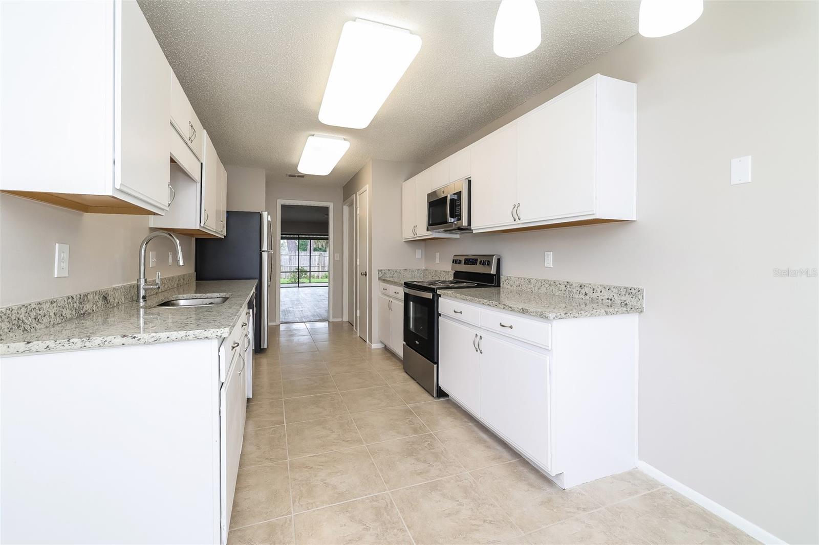 ALAFAYA WOODS PH 10 - Residential