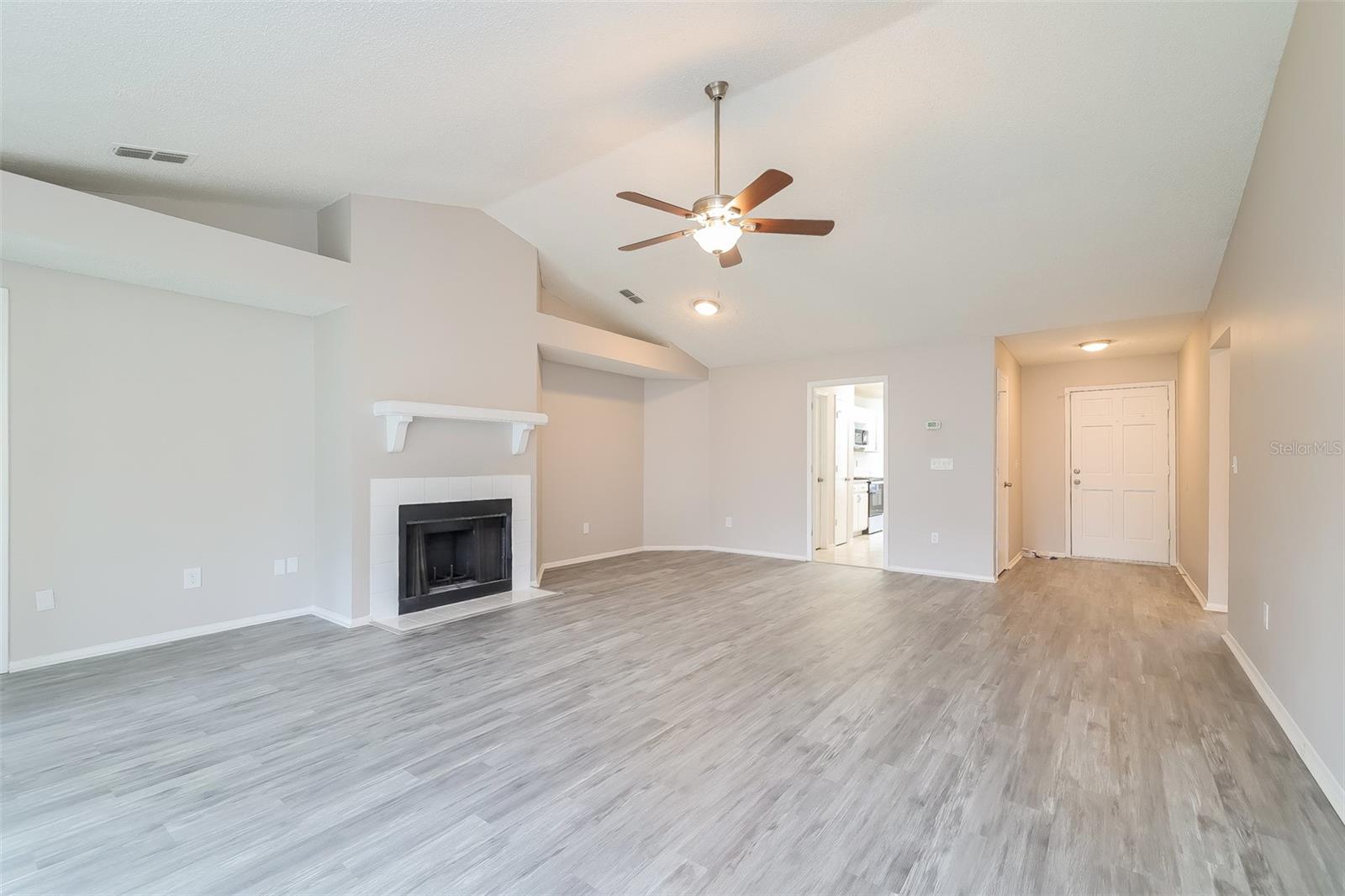 ALAFAYA WOODS PH 10 - Residential