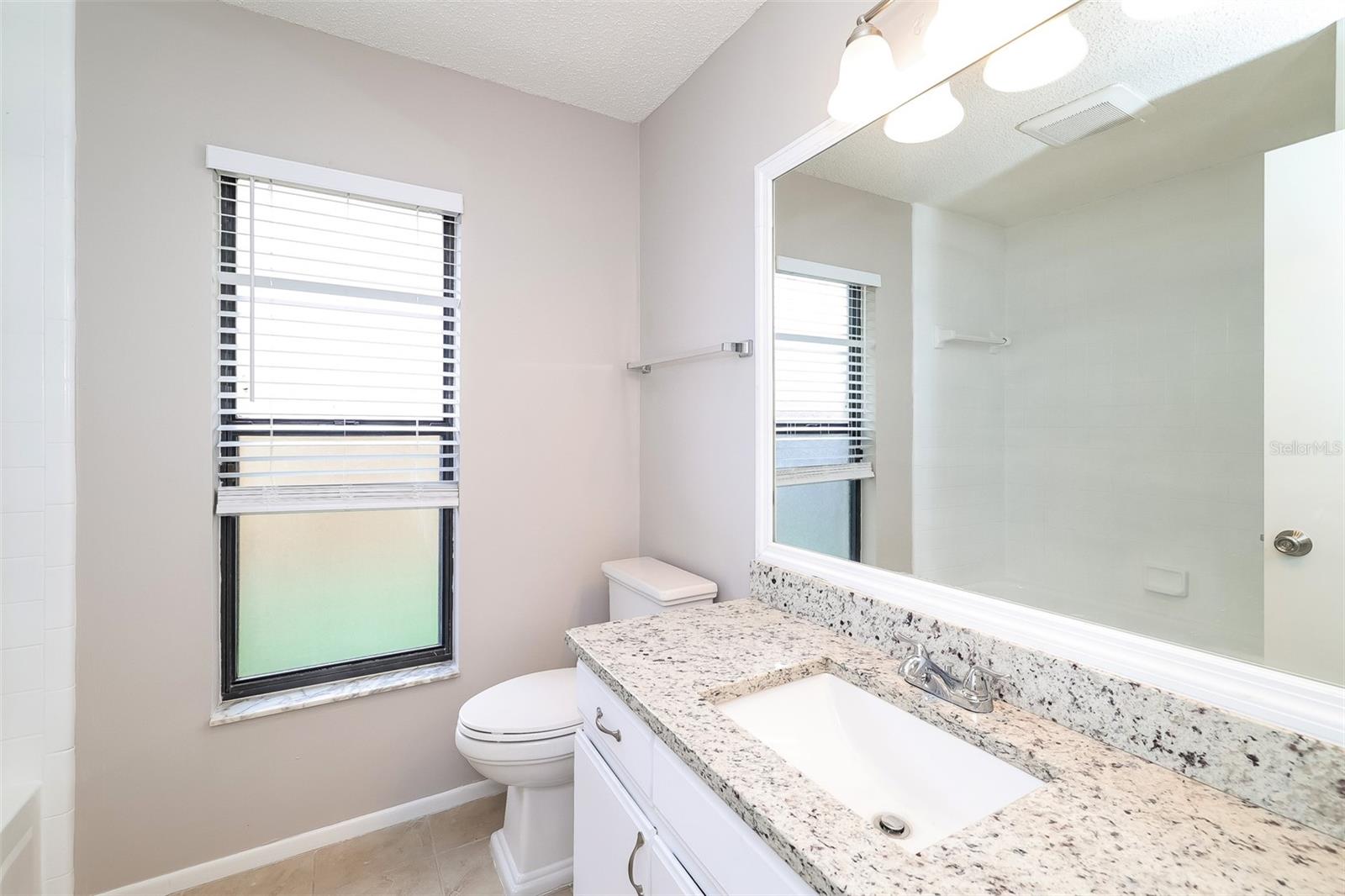 ALAFAYA WOODS PH 10 - Residential