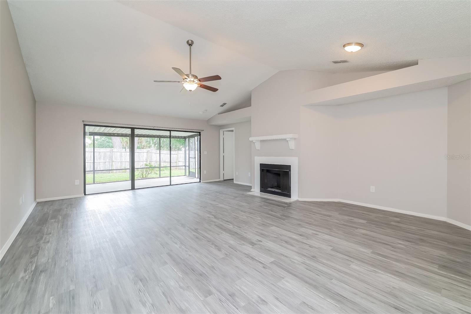 ALAFAYA WOODS PH 10 - Residential