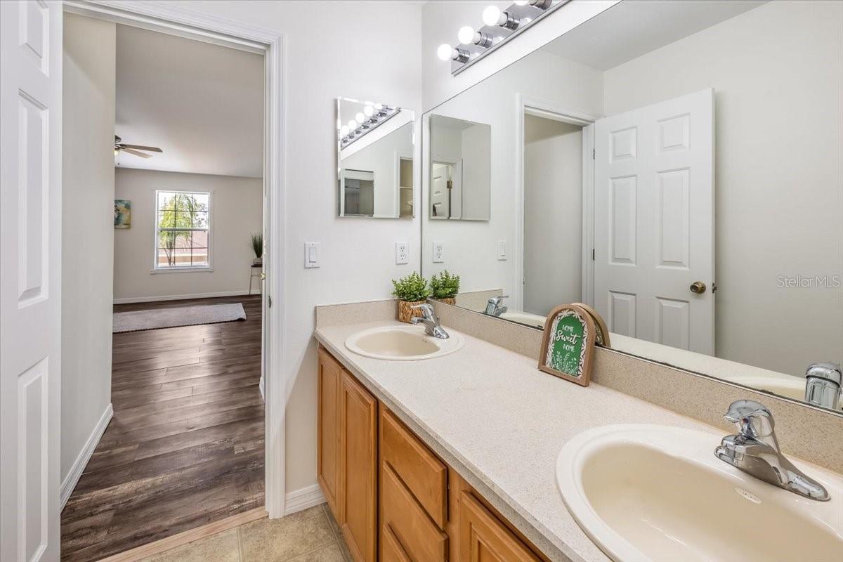 04 FAIRWAYS - Residential