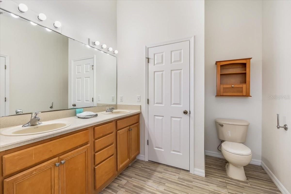 04 FAIRWAYS - Residential