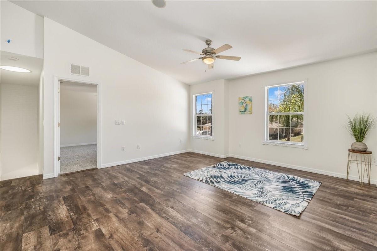 04 FAIRWAYS - Residential