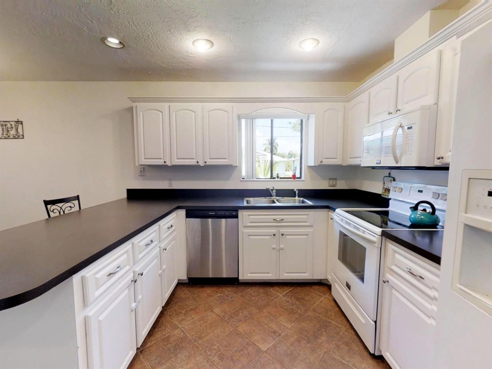 Florida Shores 01 - Residential