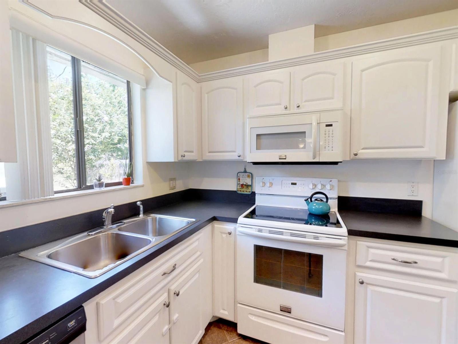 Florida Shores 01 - Residential