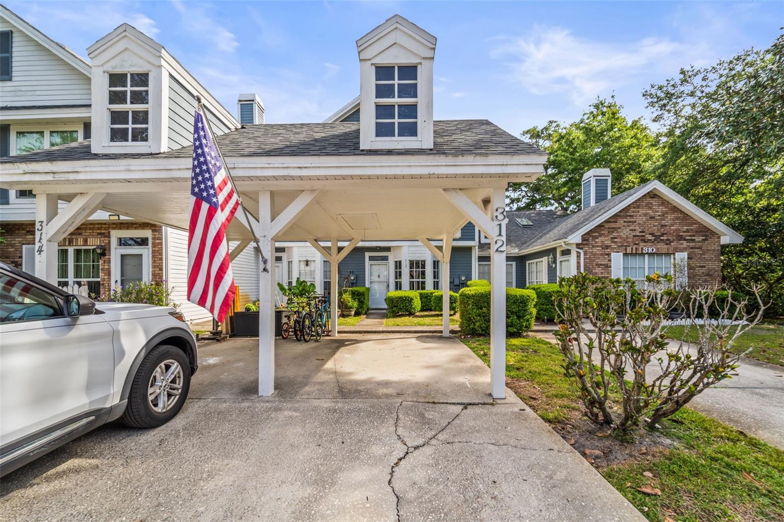 VILLAGE OF SOMERSET WOODS - Residential