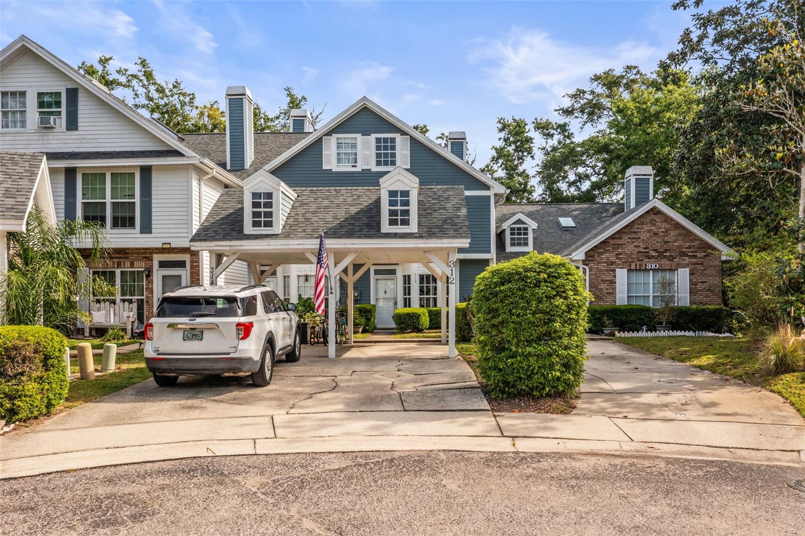 VILLAGE OF SOMERSET WOODS - Residential