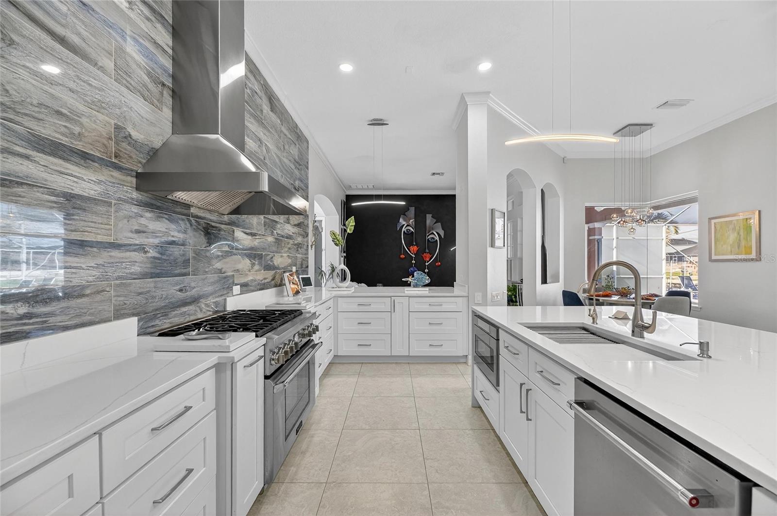 MIRABAY PH 3B-2 - Residential