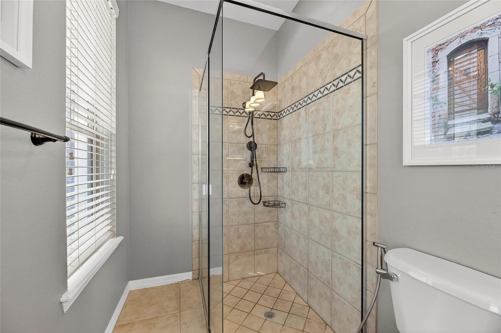 MIRABAY PH 3B-2 - Residential