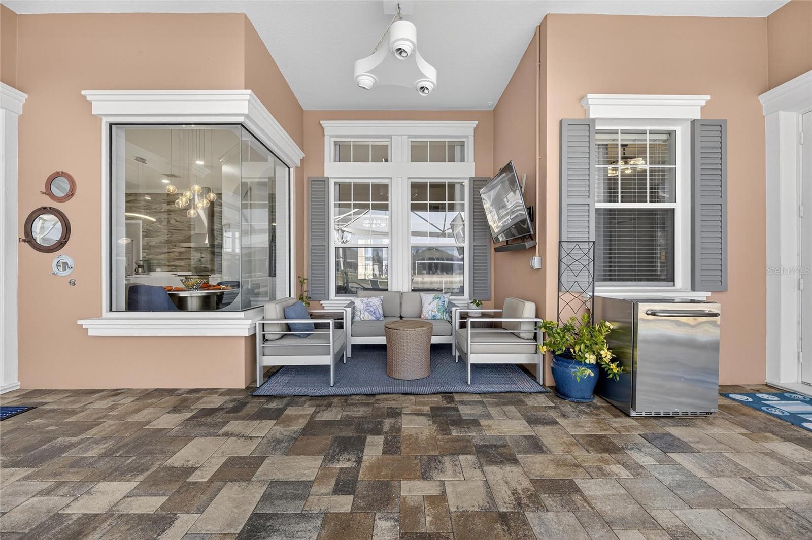 MIRABAY PH 3B-2 - Residential