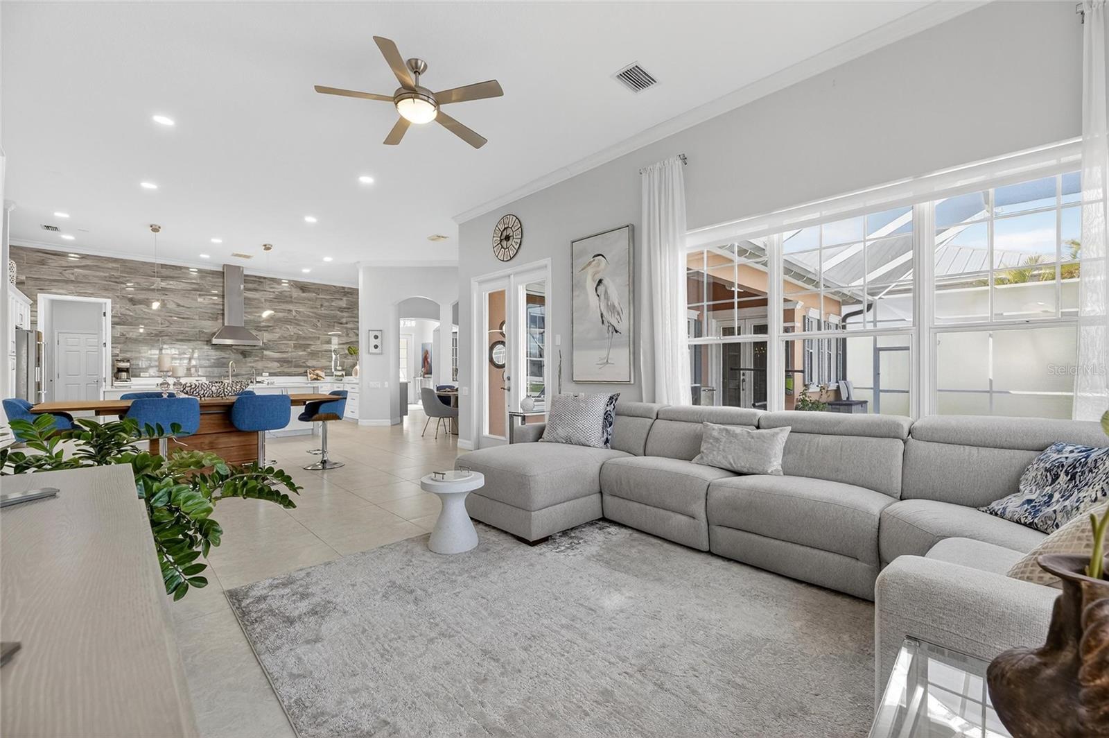 MIRABAY PH 3B-2 - Residential