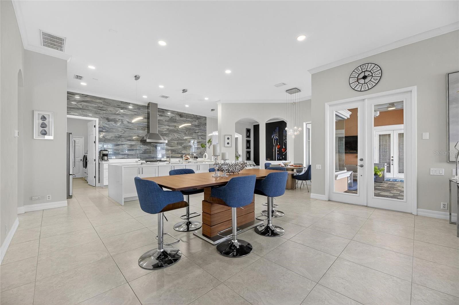 MIRABAY PH 3B-2 - Residential