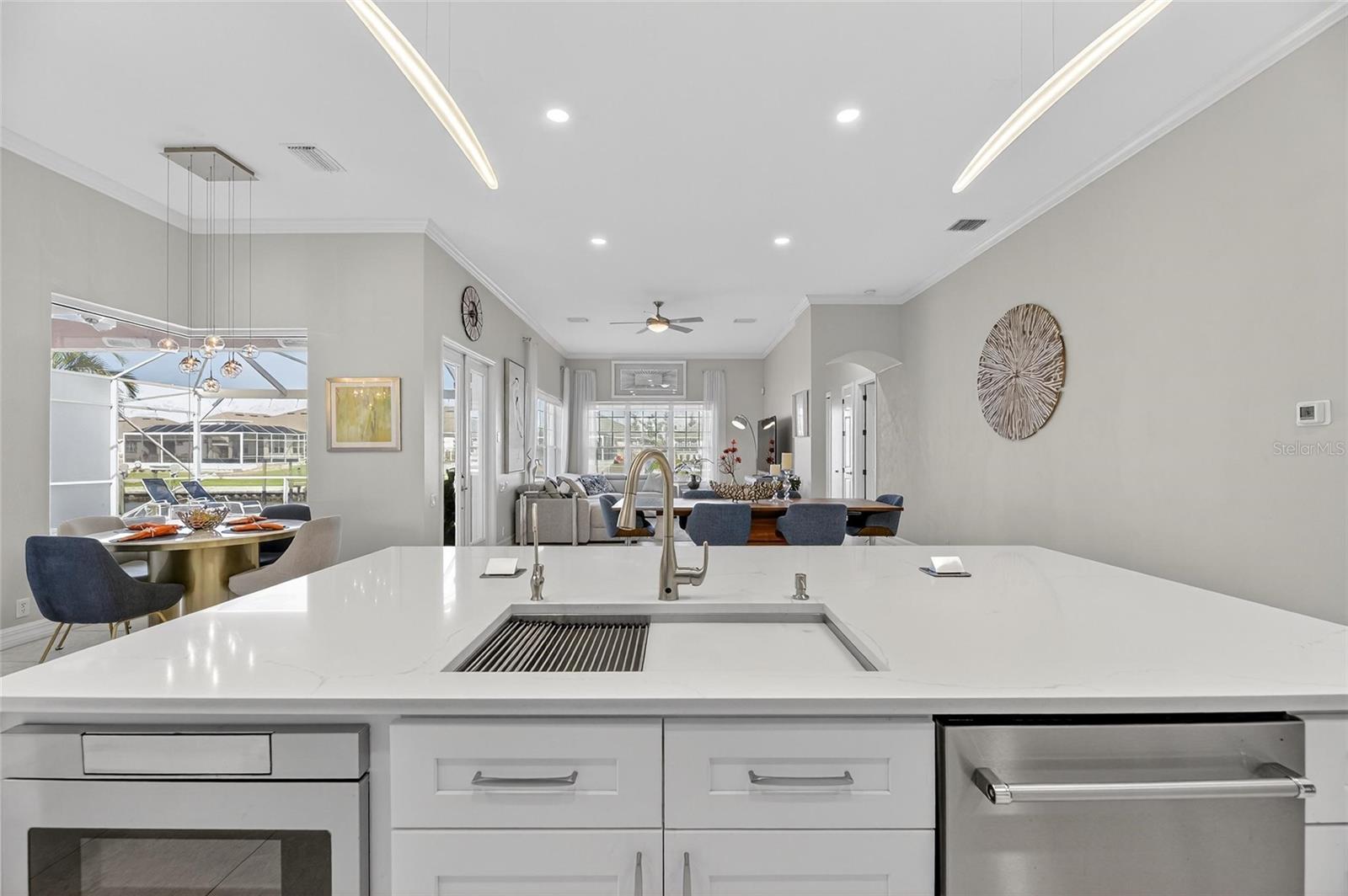 MIRABAY PH 3B-2 - Residential