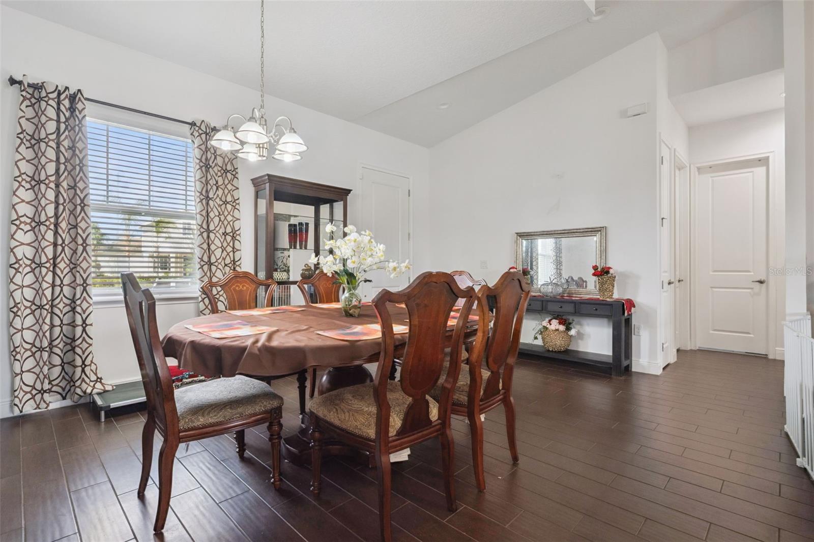 TRAFALGAR VILLAGE PH 3 - Residential