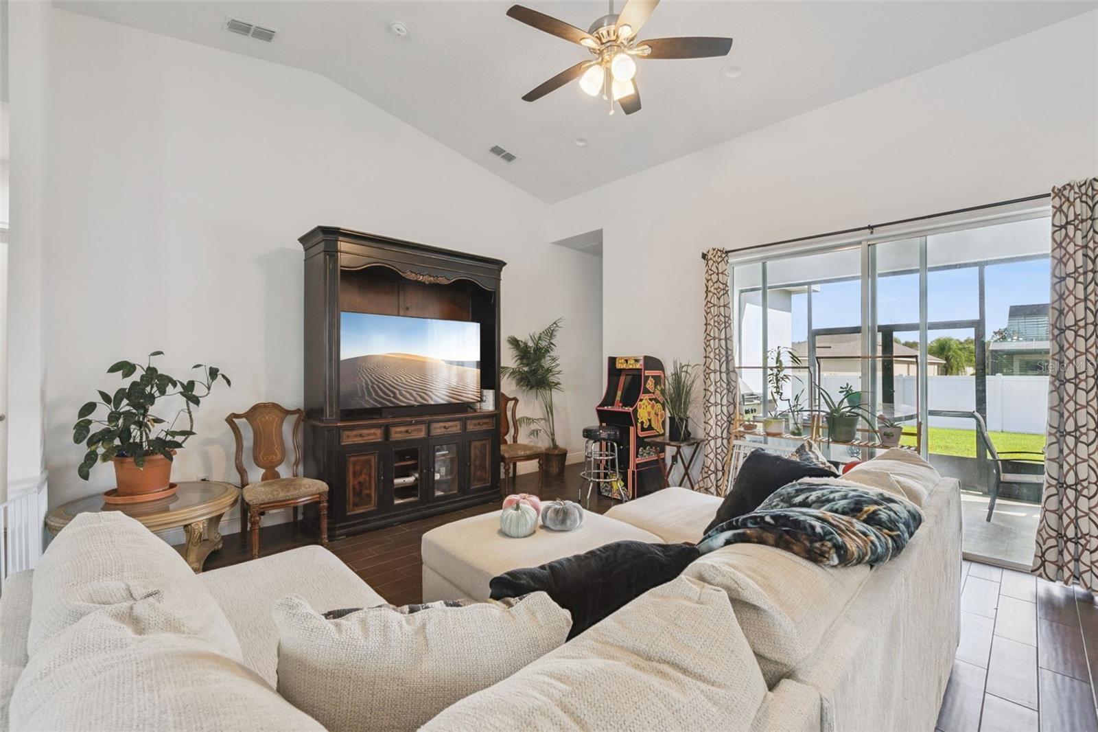 TRAFALGAR VILLAGE PH 3 - Residential