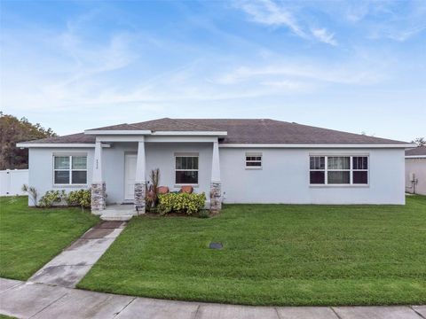 Photo of 4950 Pall Mall Street E, Kissimmee, FL 34758 (MLS # O6359937)