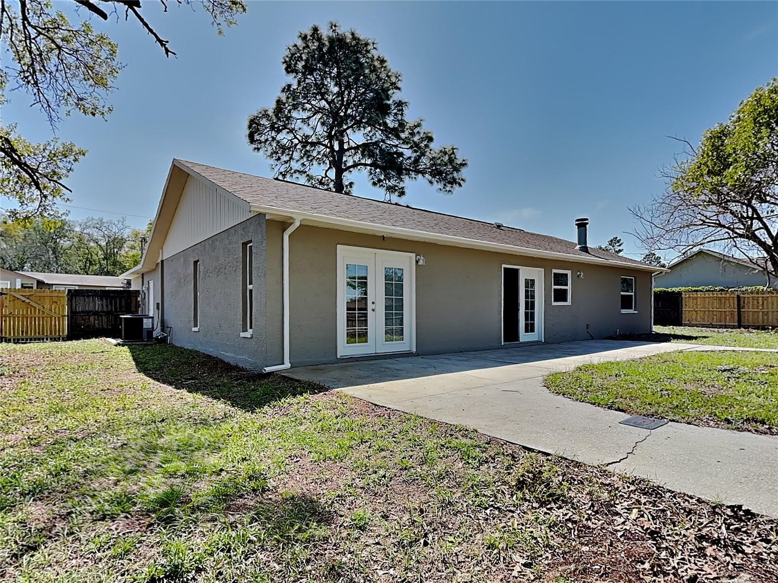 SPRING HILL - Residential Lease