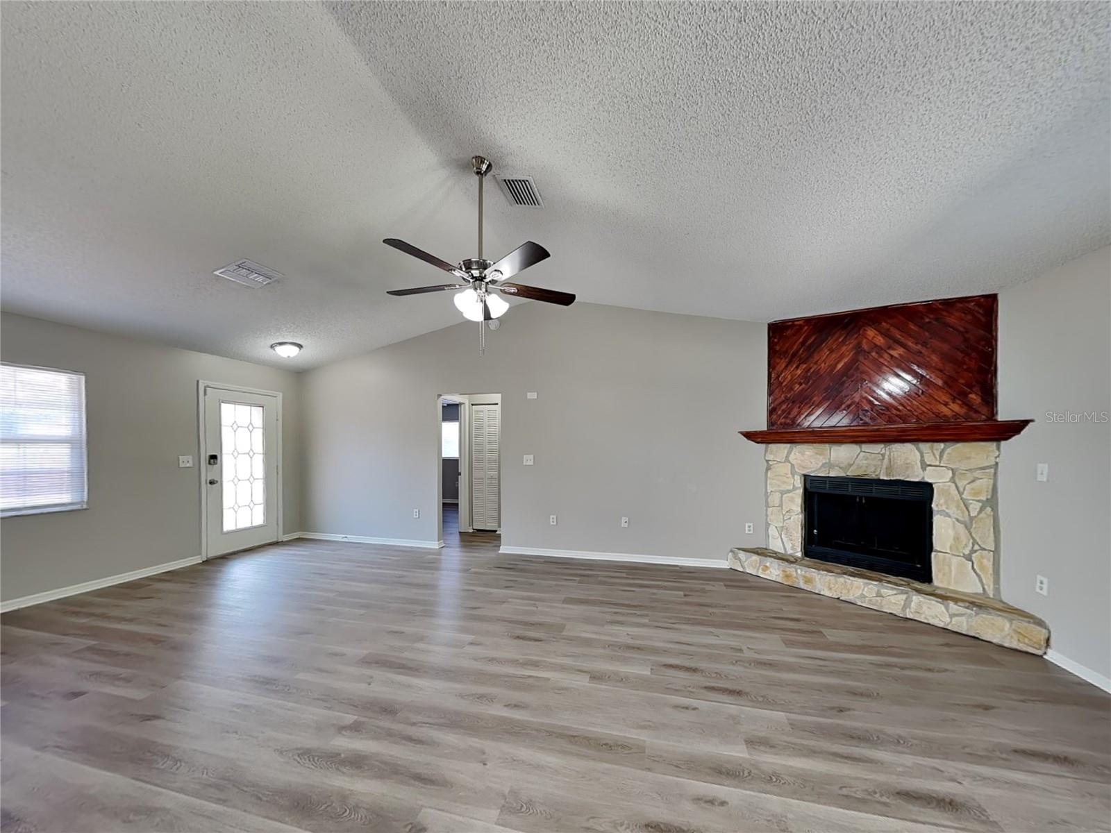 SPRING HILL - Residential Lease