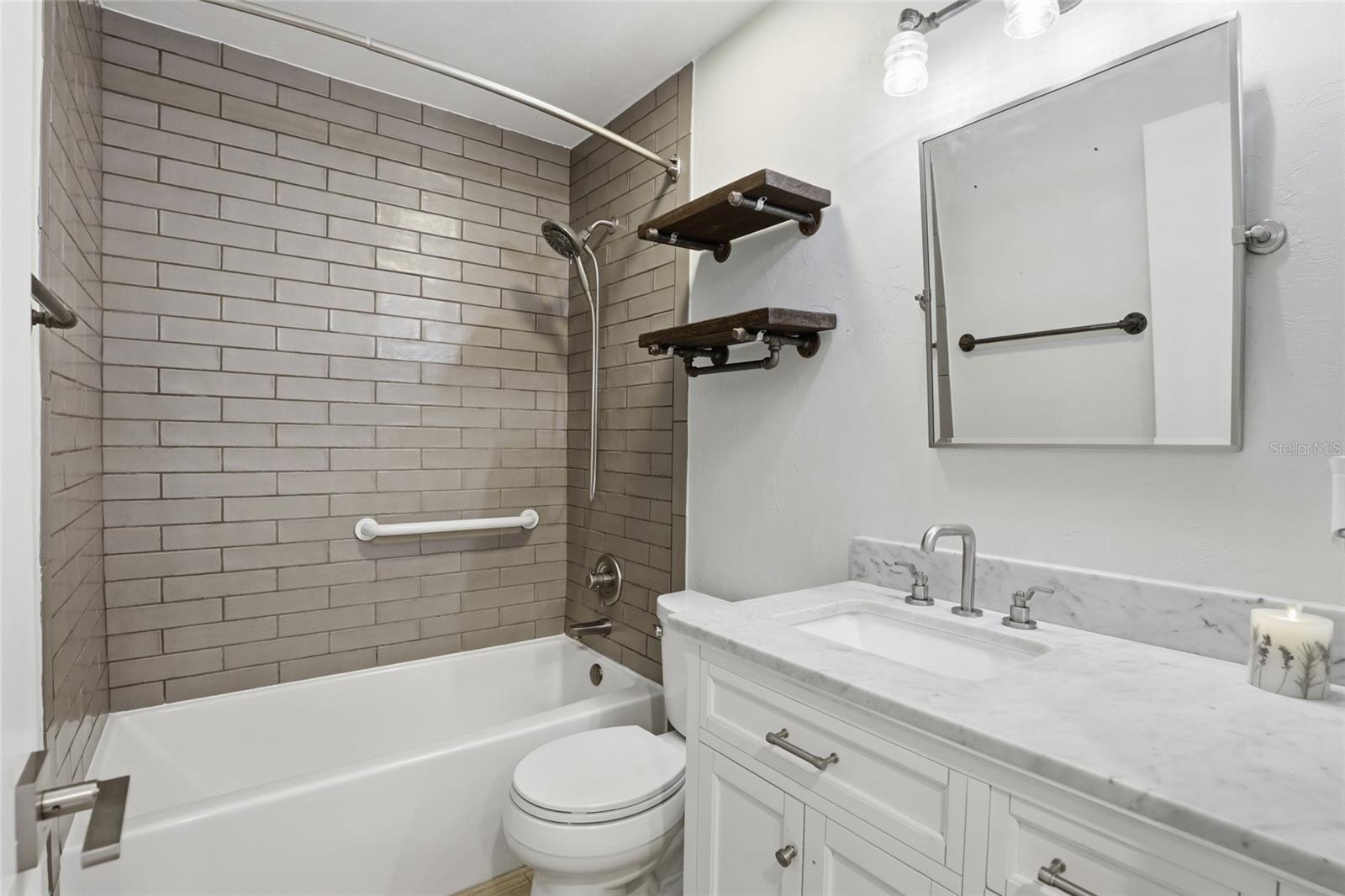 THE VILLAS OF WEST END - Residential