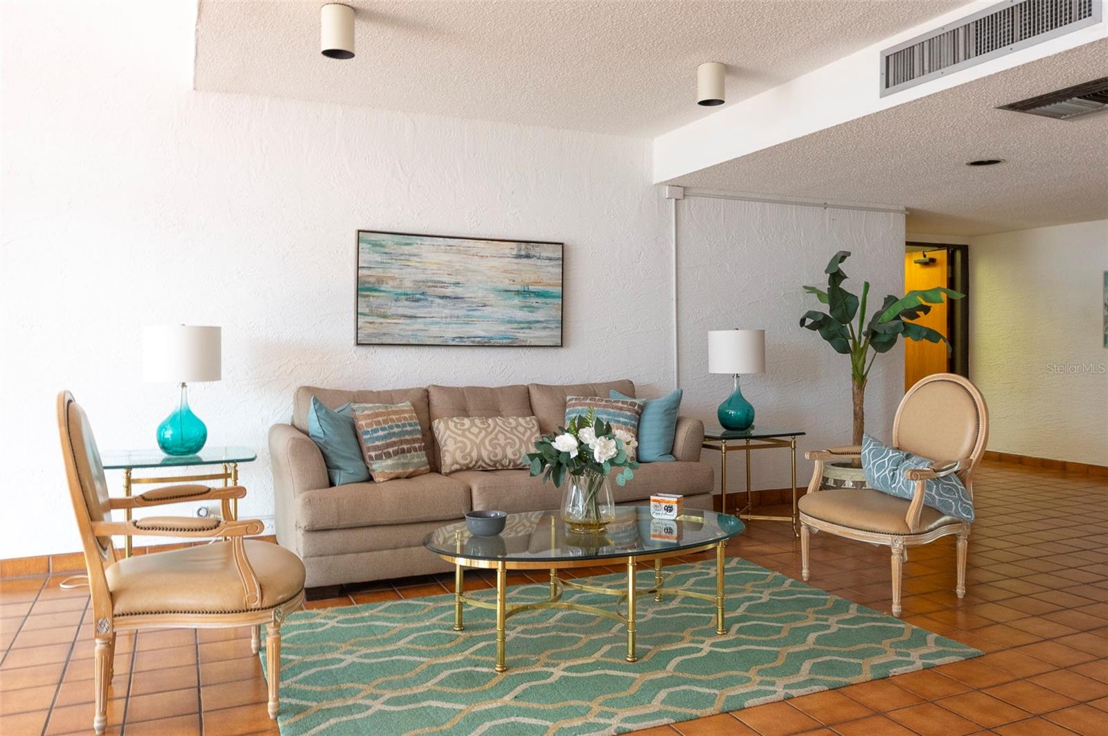 INVERNESS CONDO - Residential