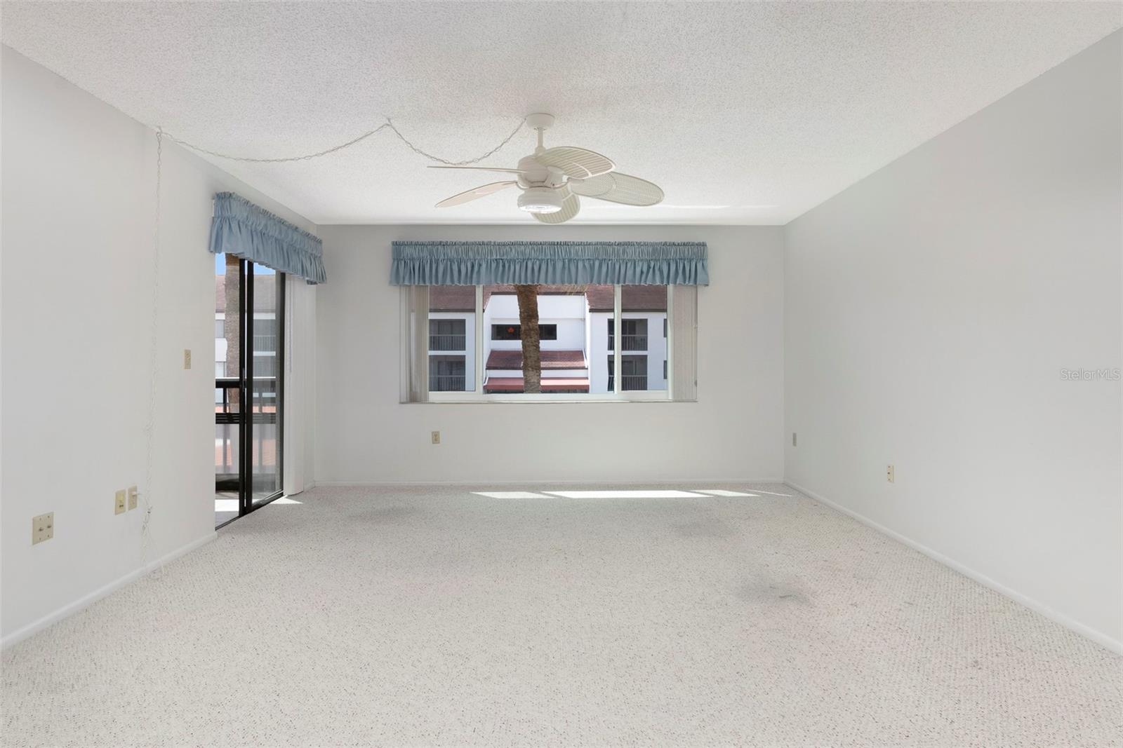 INVERNESS CONDO - Residential