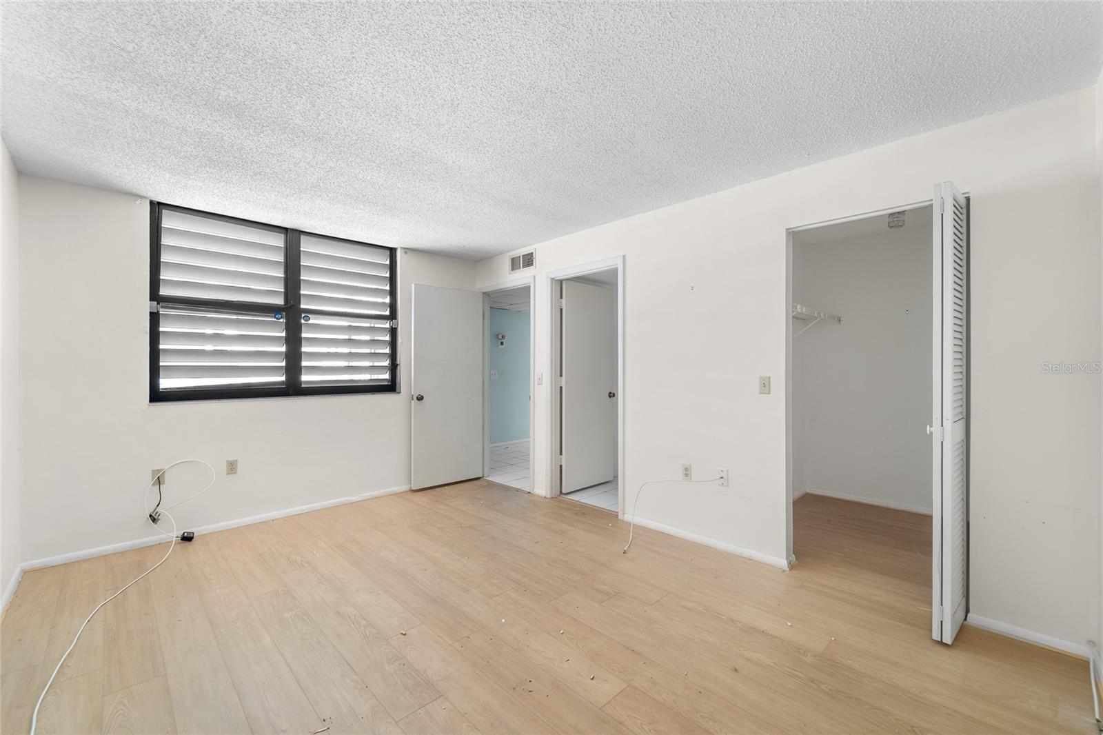 SPRING LAKES III - Residential