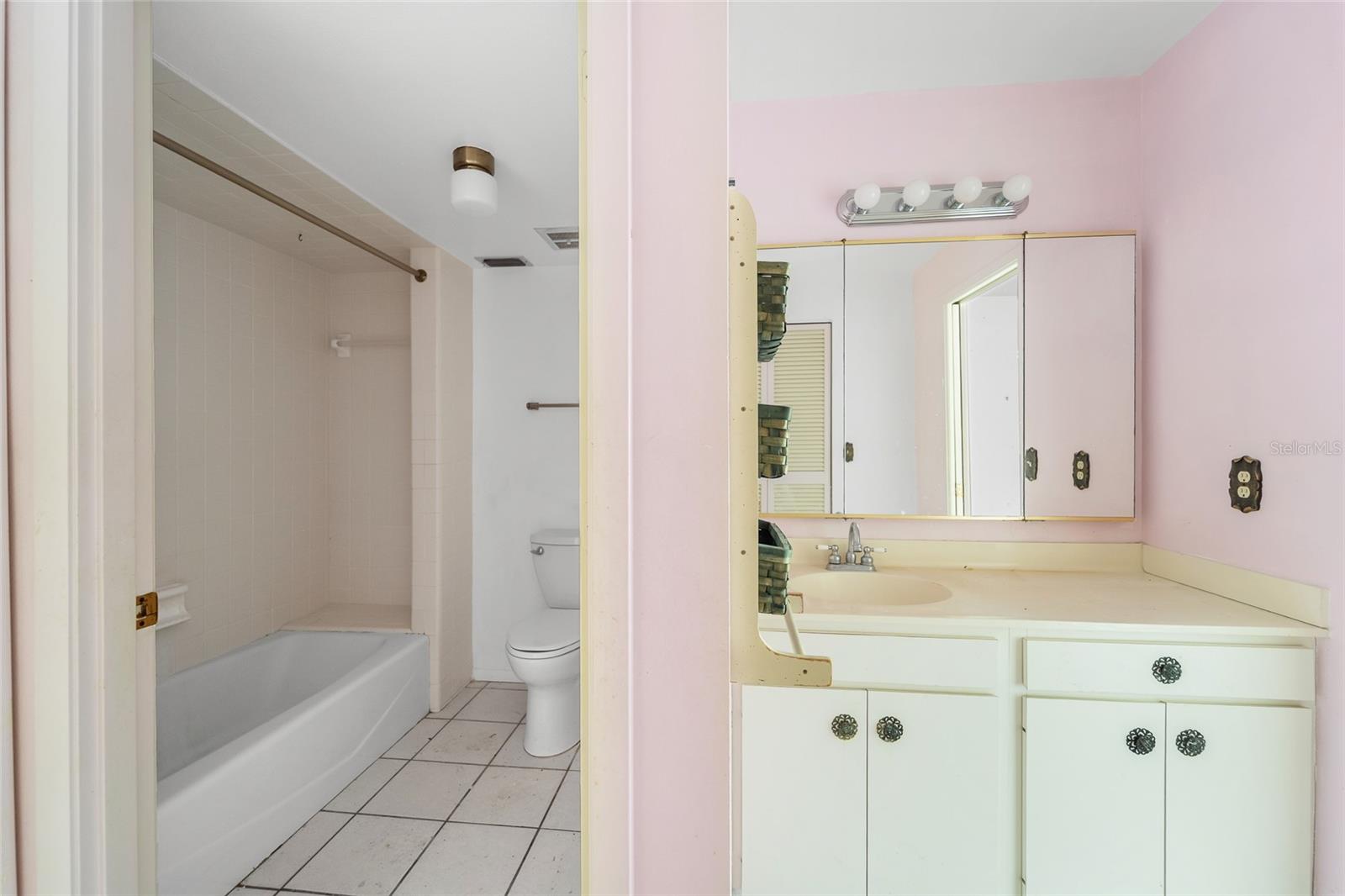 SPRING LAKES III - Residential