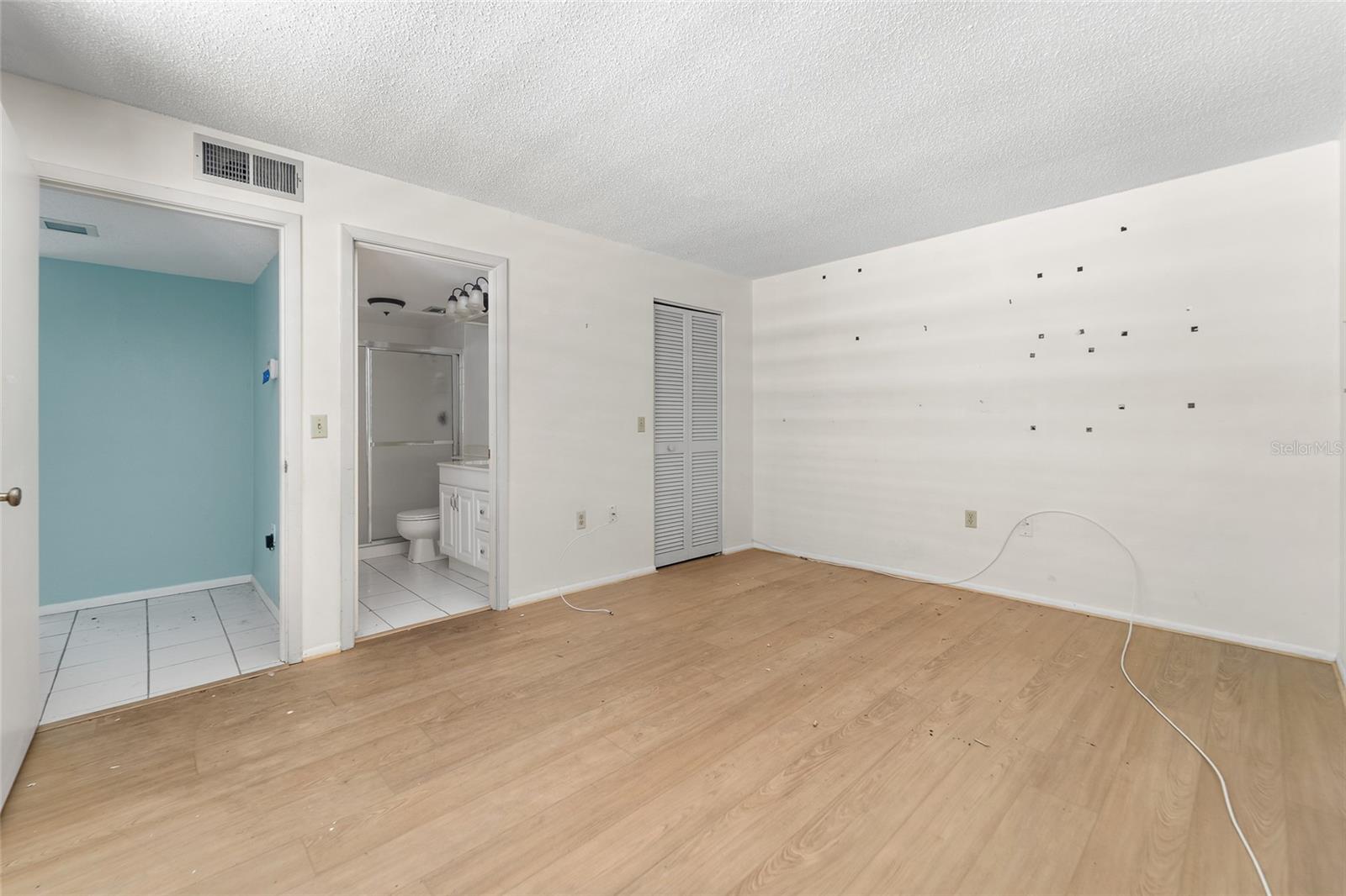 SPRING LAKES III - Residential