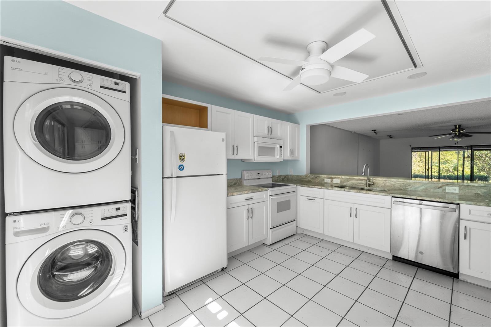 SPRING LAKES III - Residential