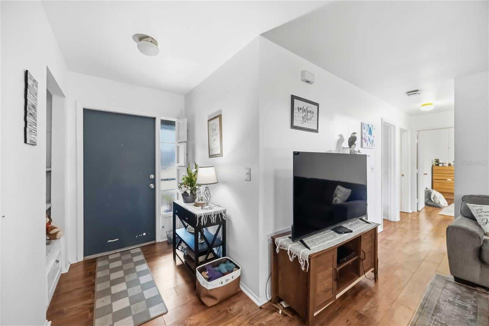 5409 KENWOOD DRIVE