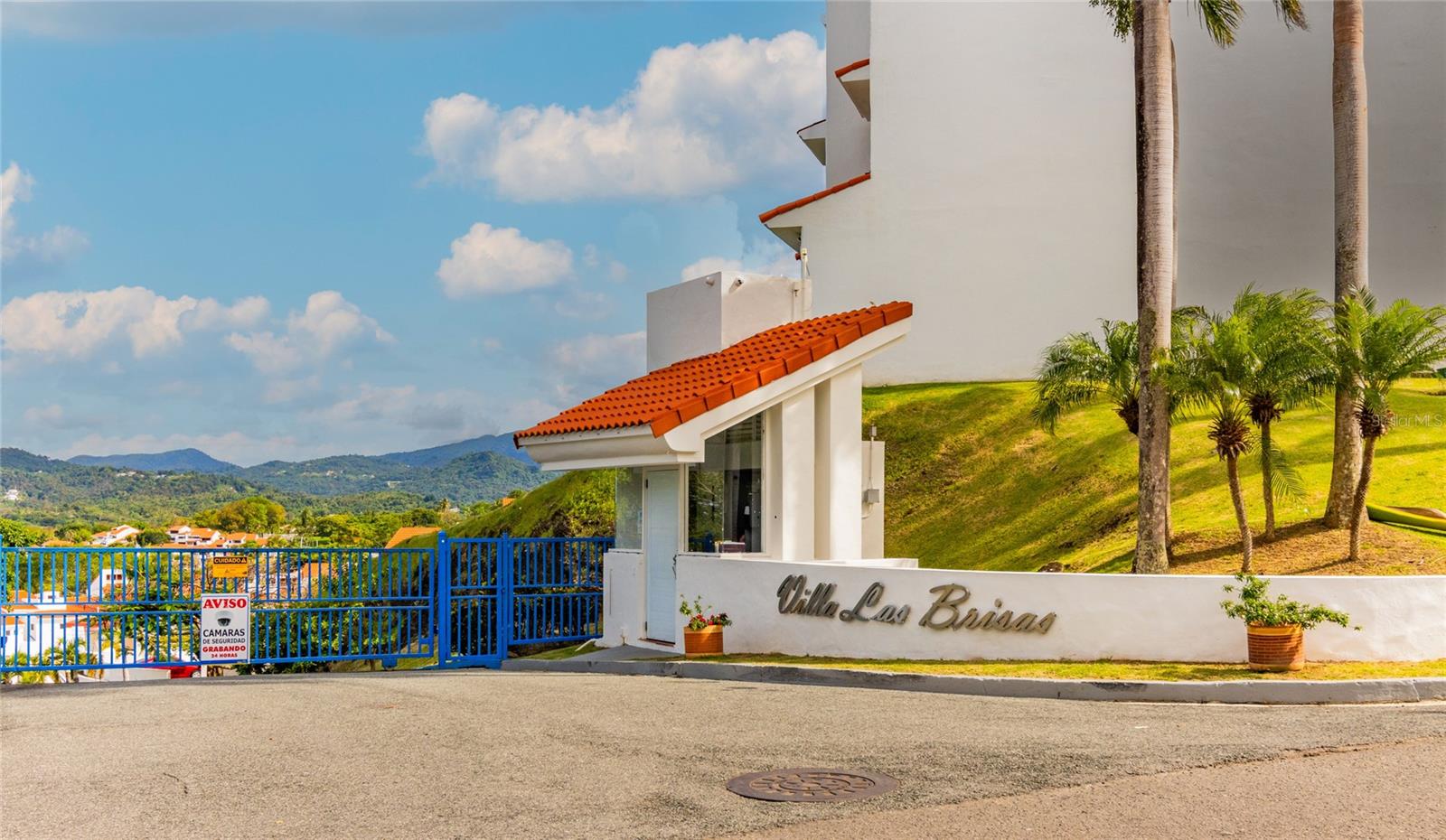 VILLA LAS BRISAS - Residential