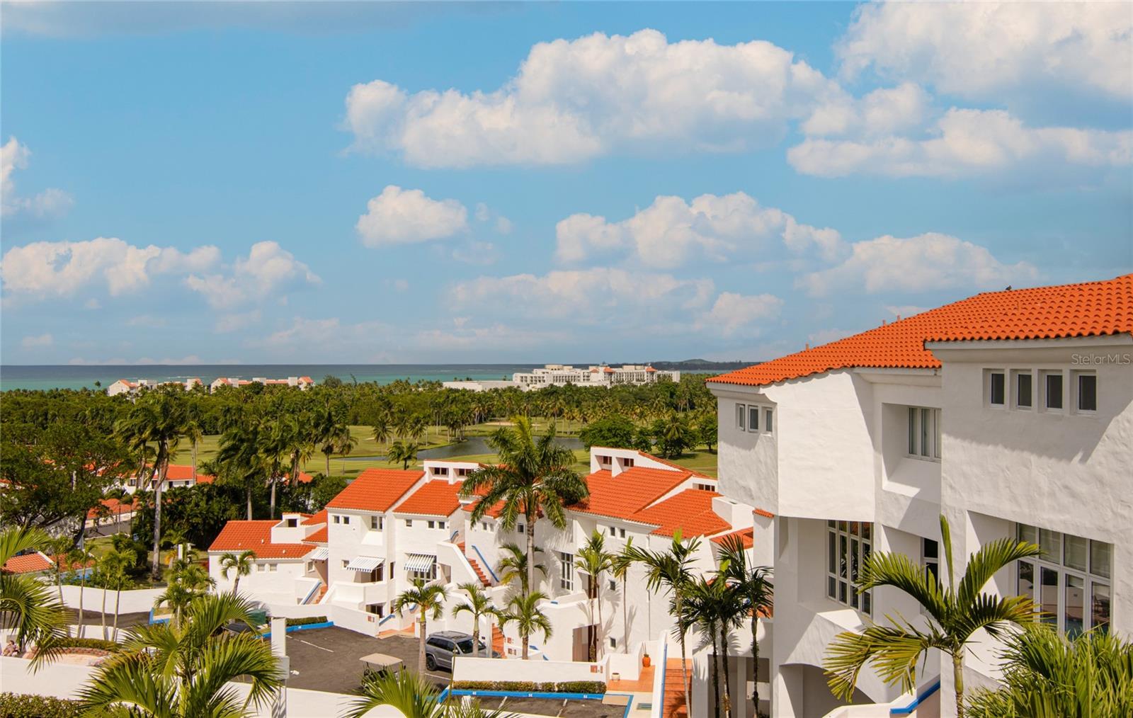 VILLA LAS BRISAS - Residential