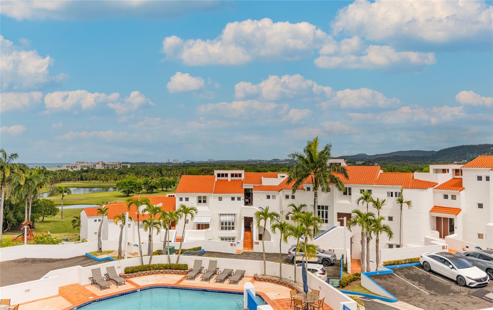 VILLA LAS BRISAS - Residential