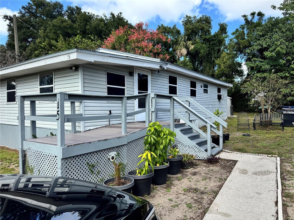 Photo of 15 W 15th Street, Apopka, FL 32703 (MLS # O6453235)