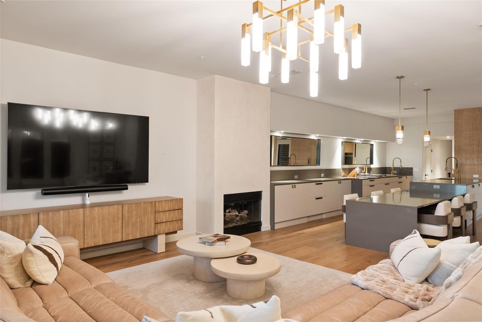 ST TROPEZ AT HARBOUR ISLAND PH - Residential