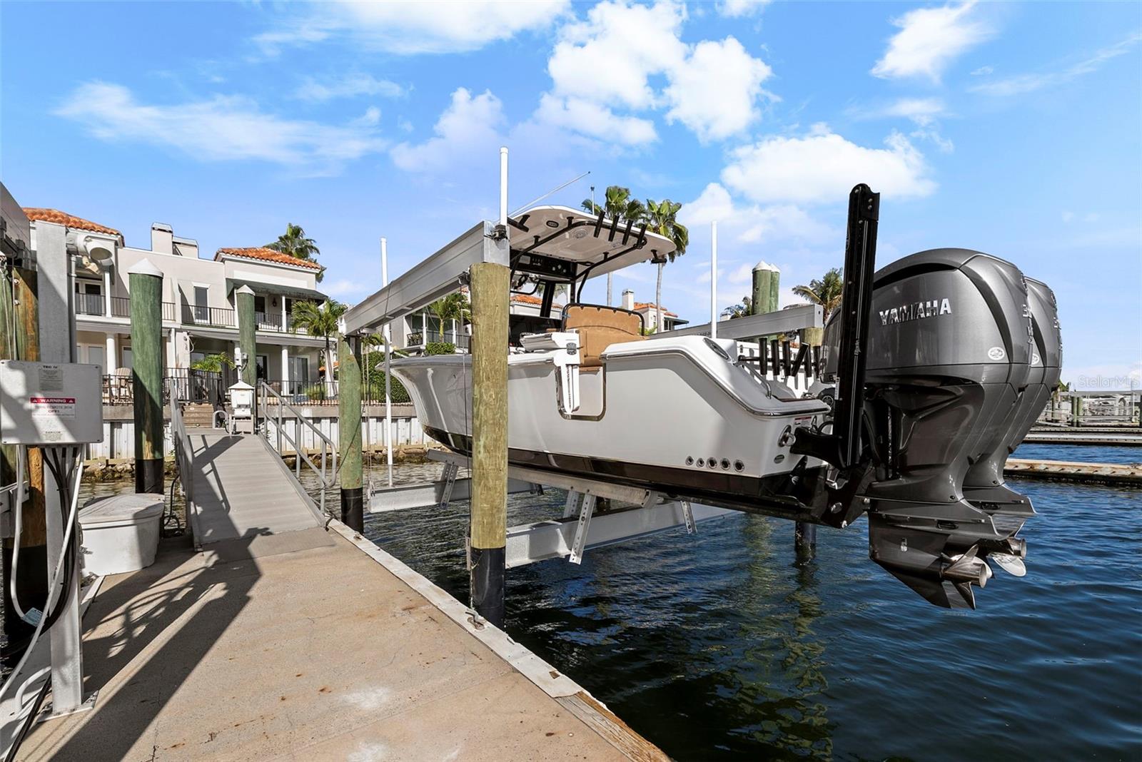 ST TROPEZ AT HARBOUR ISLAND PH - Residential