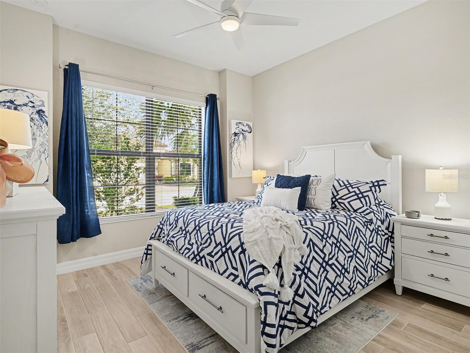 COUNTRY CLUB EAST AT LAKEWD RNCH YY1-4 - Residential