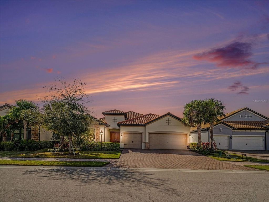 Photo of 7032 Highgate Lane, Bradenton, FL 34202 (MLS # A4678848)