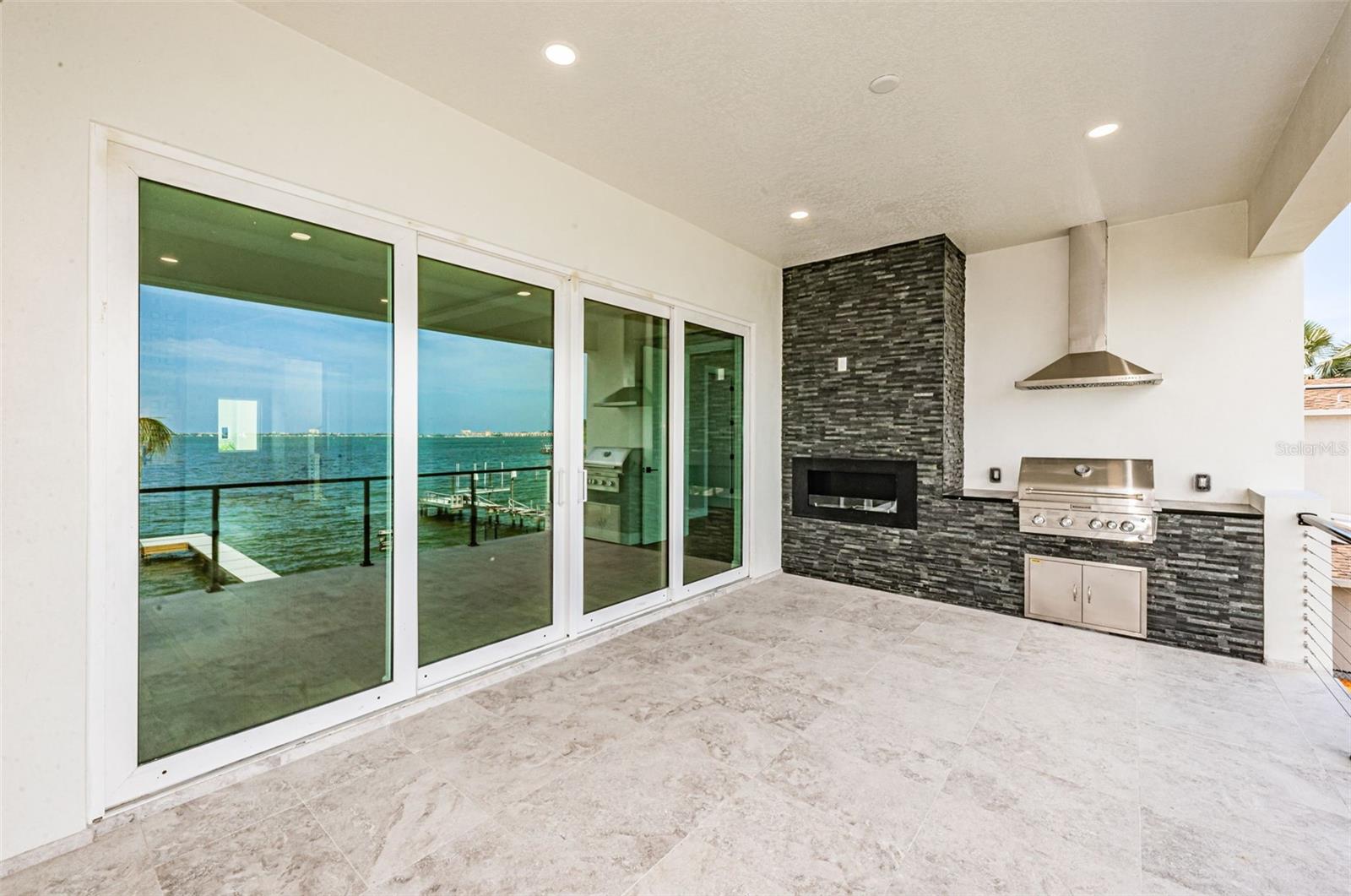 BROADWATER UNIT 2 - Residential