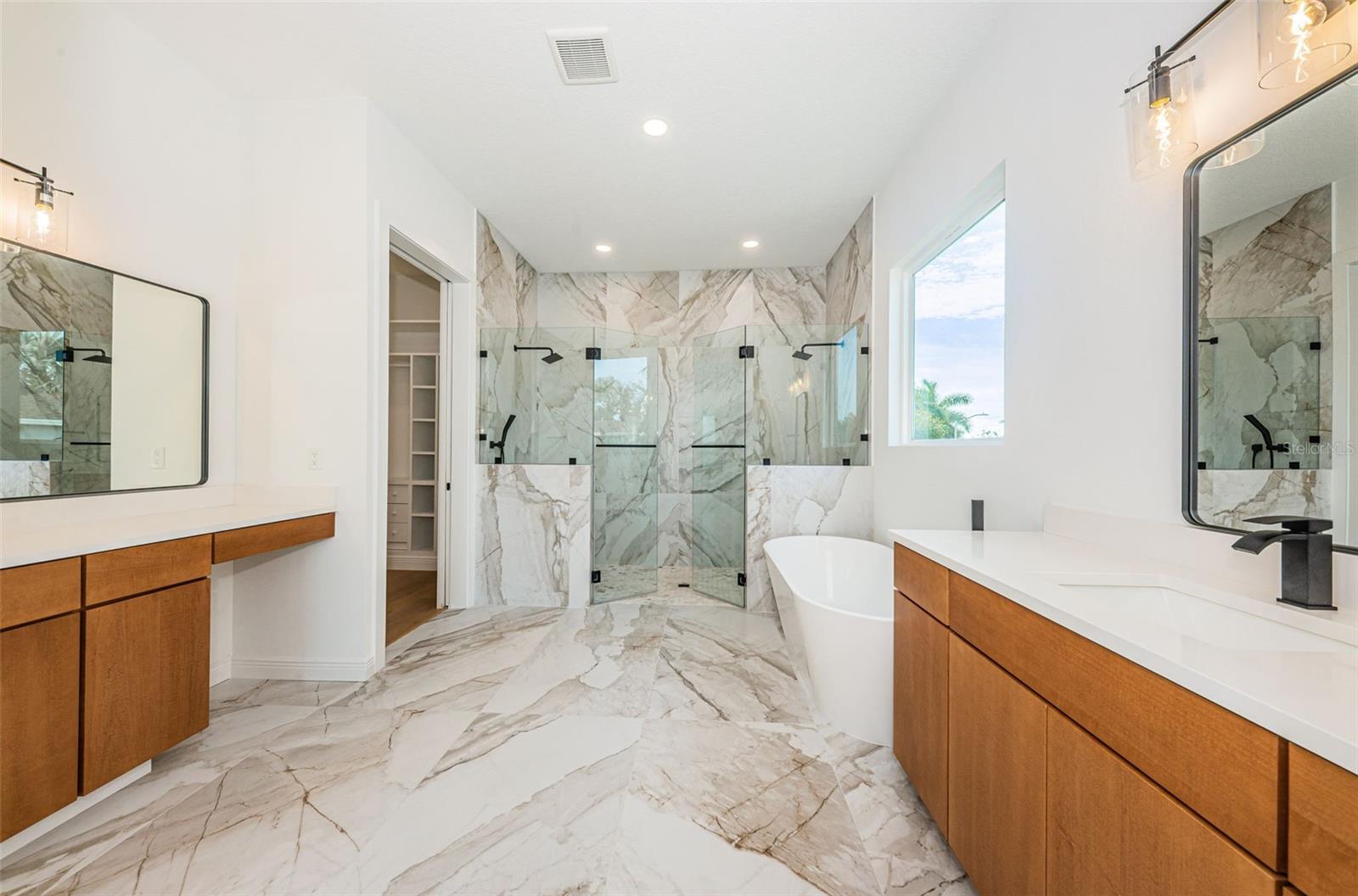 BROADWATER UNIT 2 - Residential