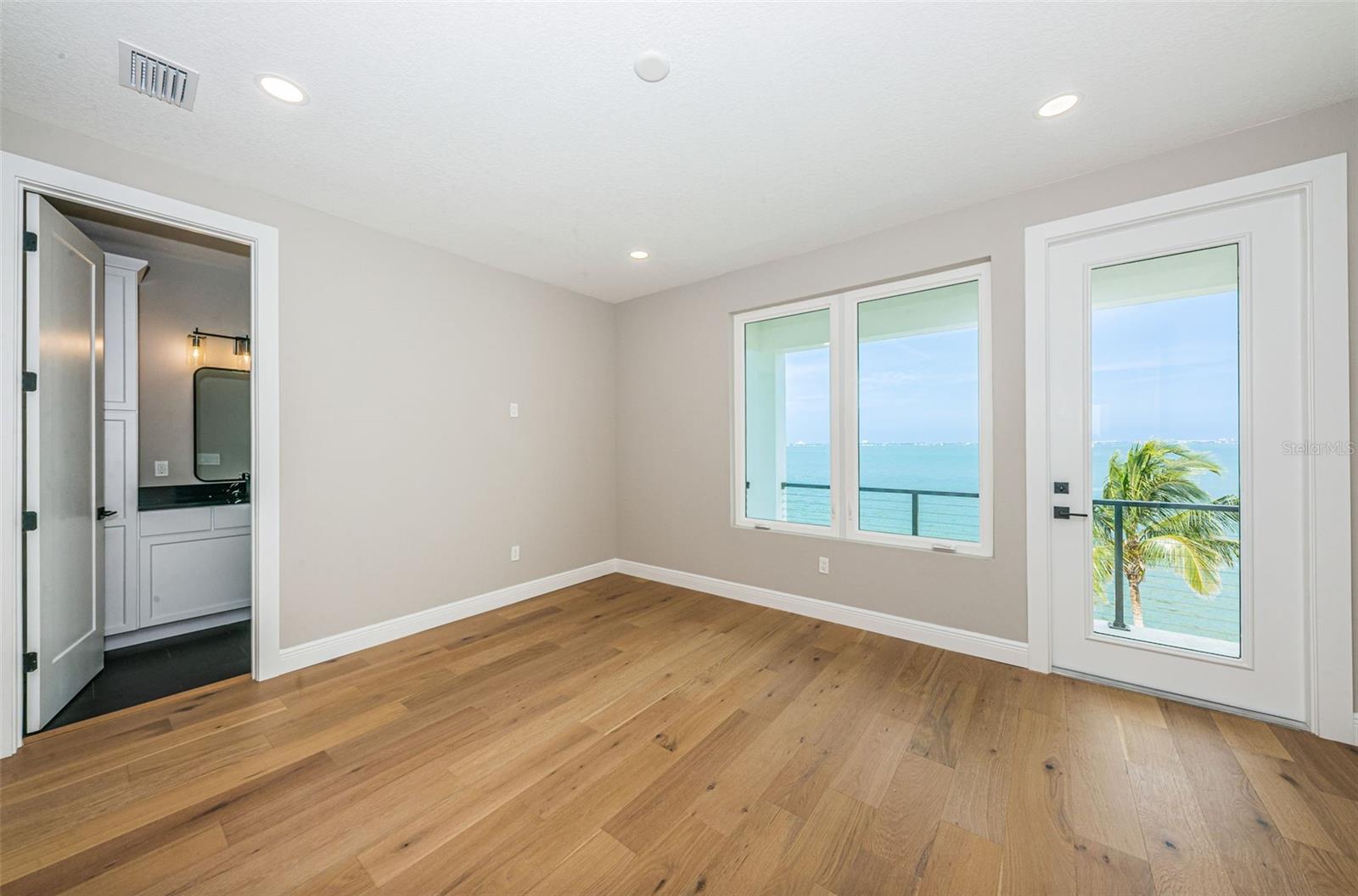 BROADWATER UNIT 2 - Residential