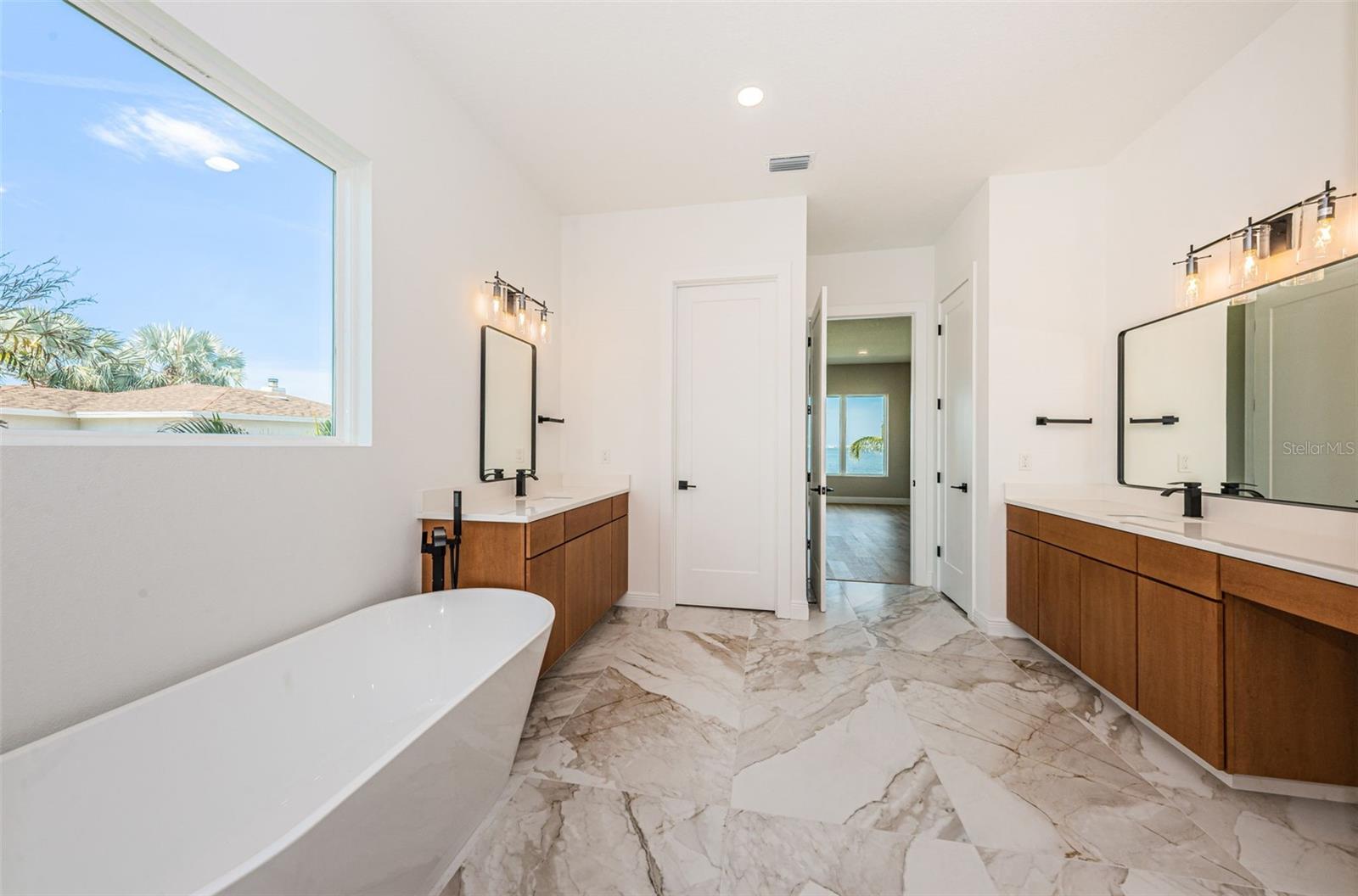 BROADWATER UNIT 2 - Residential