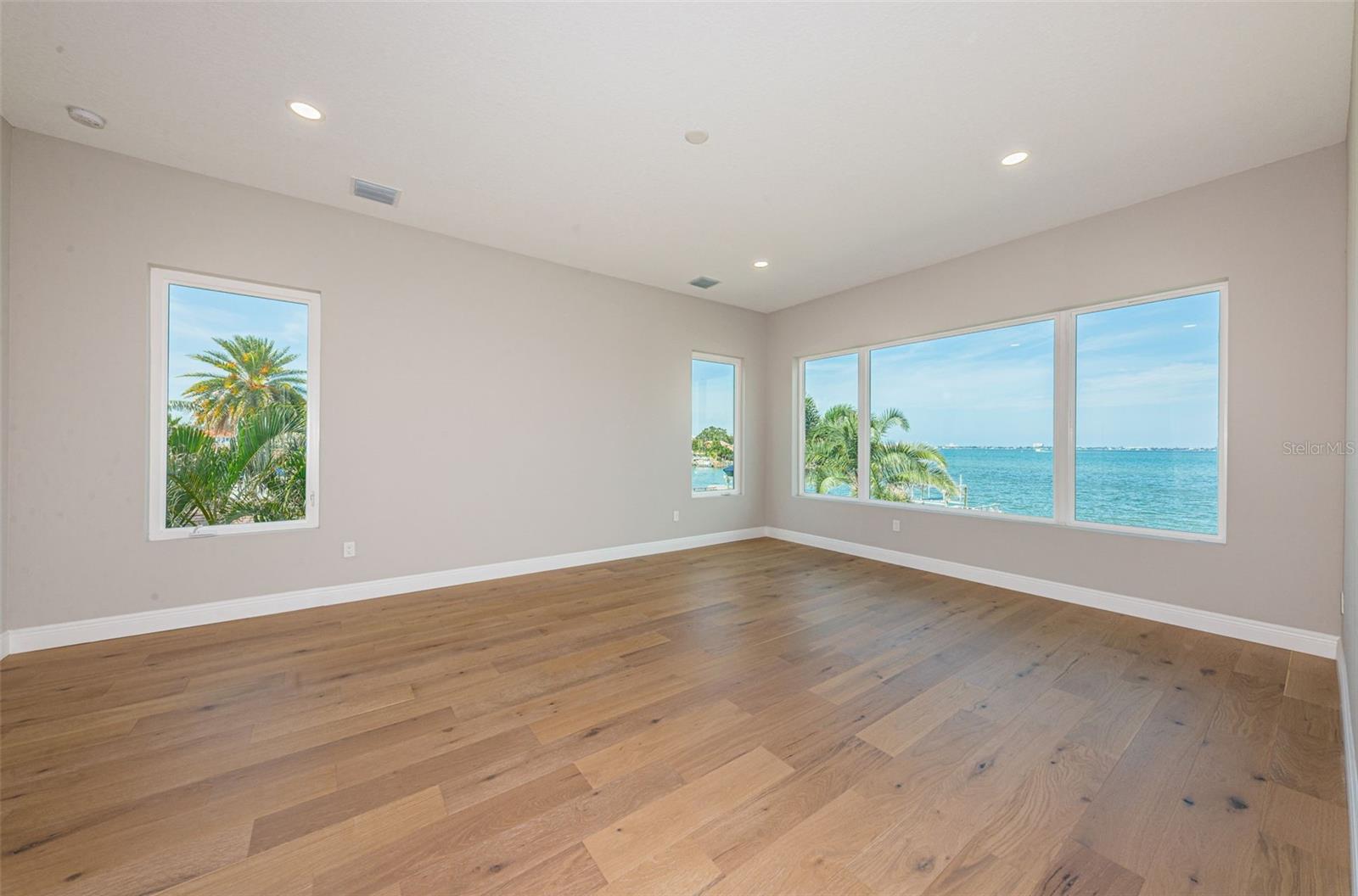 BROADWATER UNIT 2 - Residential