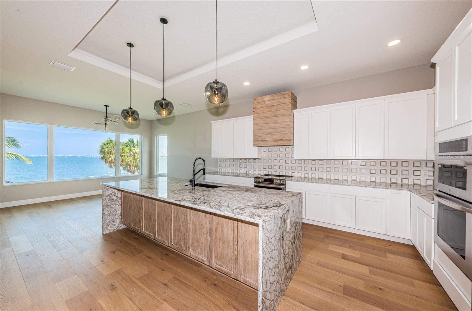 BROADWATER UNIT 2 - Residential