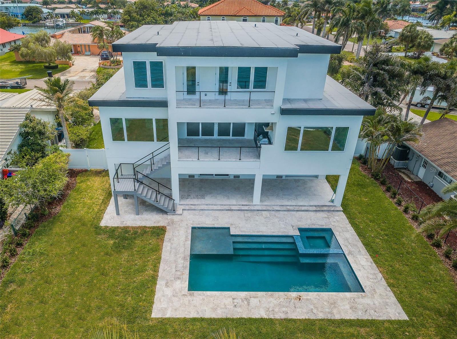 BROADWATER UNIT 2 - Residential