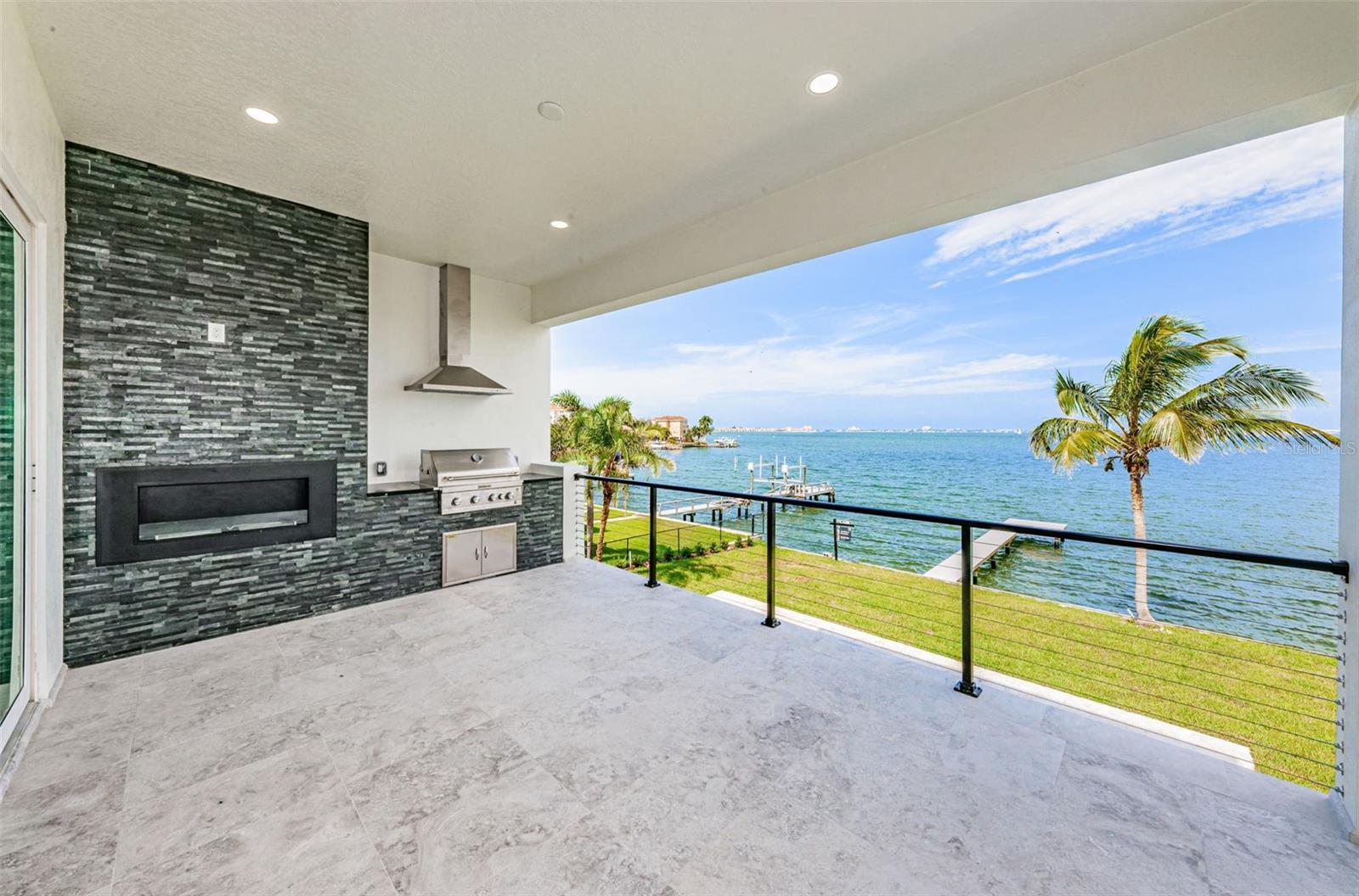 BROADWATER UNIT 2 - Residential