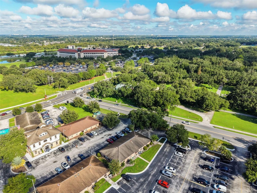 Photo of 1621 E Vine Street, Kissimmee, FL 34744 (MLS # S5158062)