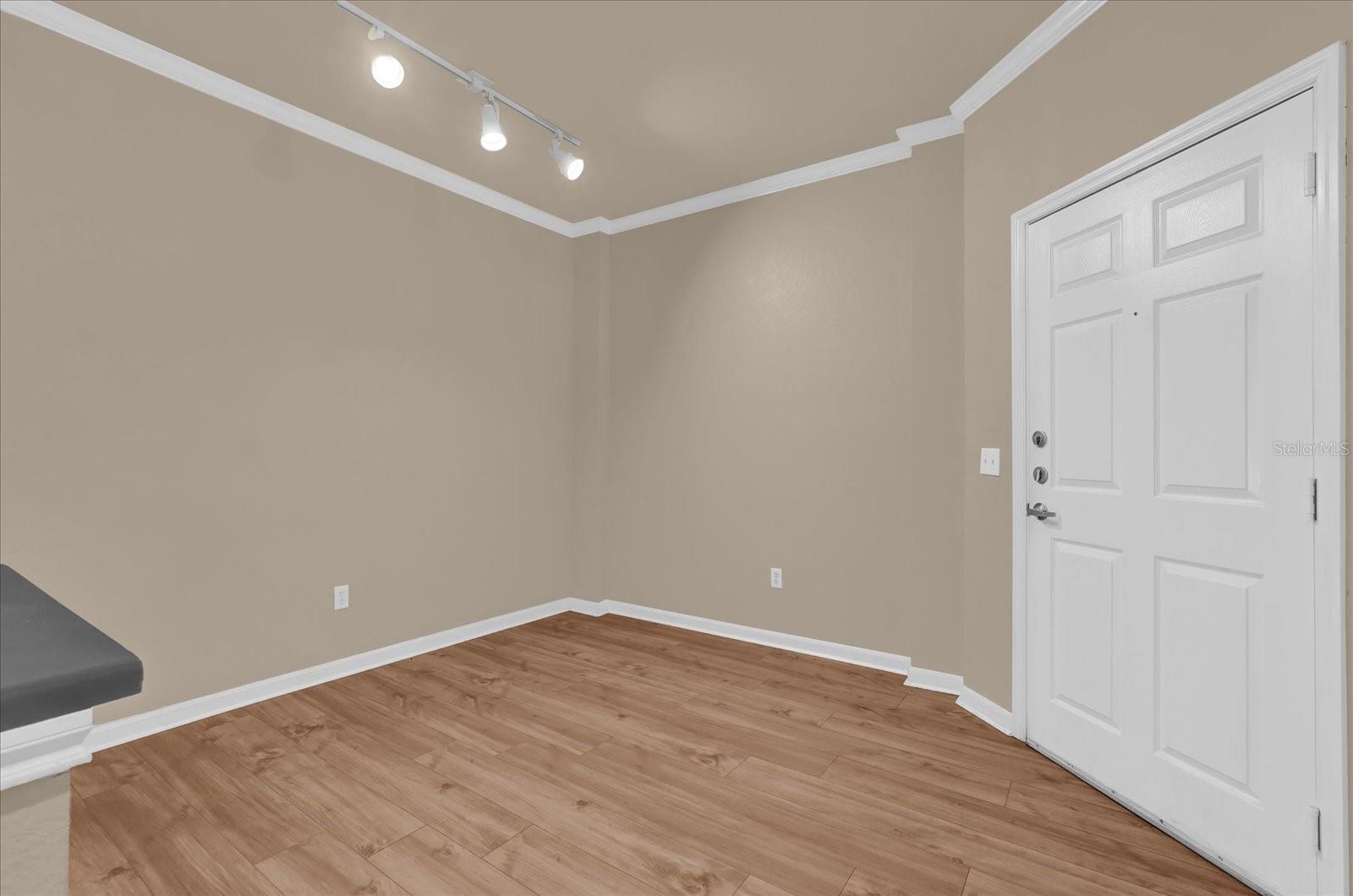 860 N ORANGE AVENUE 306
