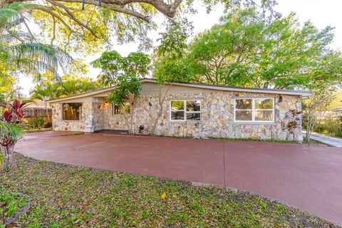 3027 MAPLEWOOD AVENUE LAKELAND FL 33803